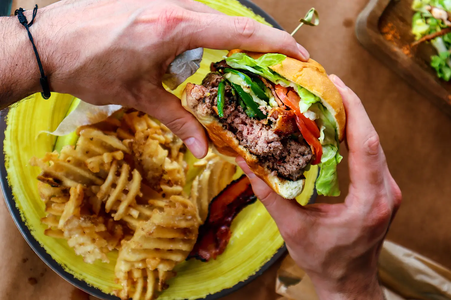 Dine in at Hooper's Crab House